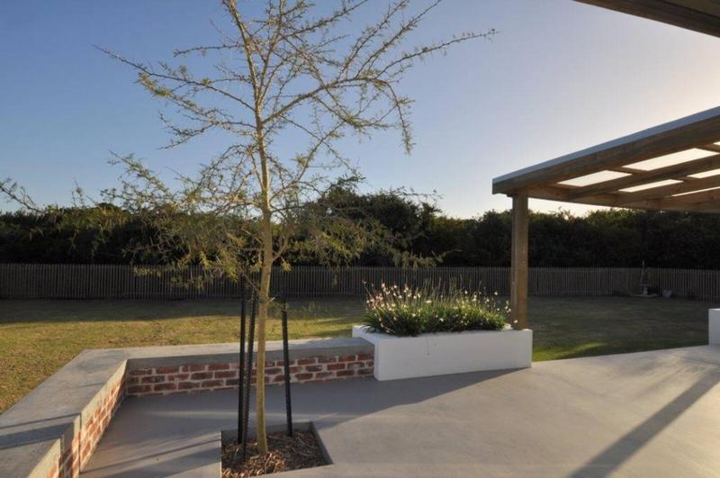 To Let 4 Bedroom Property for Rent in Keurbooms River Western Cape